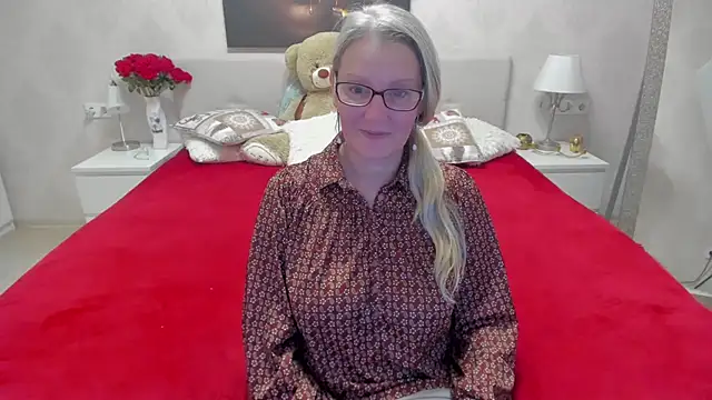 irinamaux online show from 14, 3, 2025