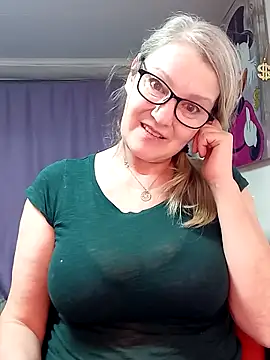 irinamaux online show from 3, 3, 2026