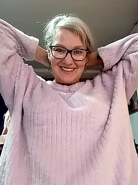 Snapshot of irinamaux chatting on 25, 4, 2026 irinamaux online show from 25, 4, 2026