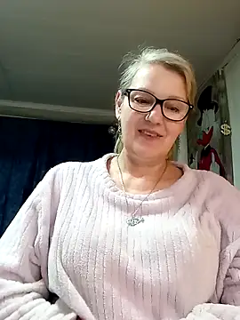 Snapshot of irinamaux chatting on 27, 4, 2026 irinamaux online show from 27, 4, 2026