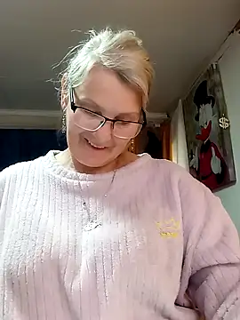 Snapshot of irinamaux chatting on 30, 4, 2026 irinamaux online show from 30, 4, 2026