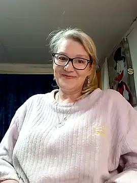 Snapshot of irinamaux chatting on 11, 5, 2026 irinamaux online show from 11, 5, 2026