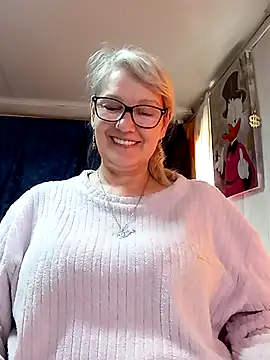 Snapshot of irinamaux chatting on 16, 5, 2026 irinamaux online show from 16, 5, 2026