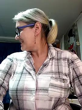 Snapshot of irinamaux chatting on 22, 5, 2026 irinamaux online show from 22, 5, 2026