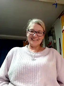 Snapshot of irinamaux chatting on 29, 5, 2026 irinamaux online show from 29, 5, 2026