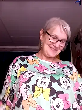 Snapshot of irinamaux chatting on 1, 6, 2026 irinamaux online show from 1, 6, 2026