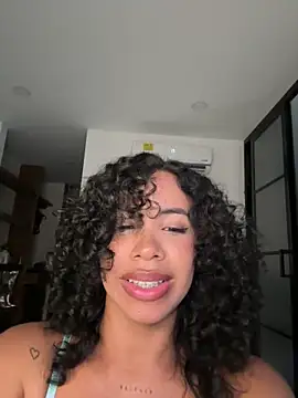 Snapshot of Brunettexio chatting on 2, 3, 2025 Brunettexio online show from 2, 3, 2025