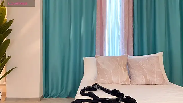UrGoddessJenny online show from 15, 6, 2026