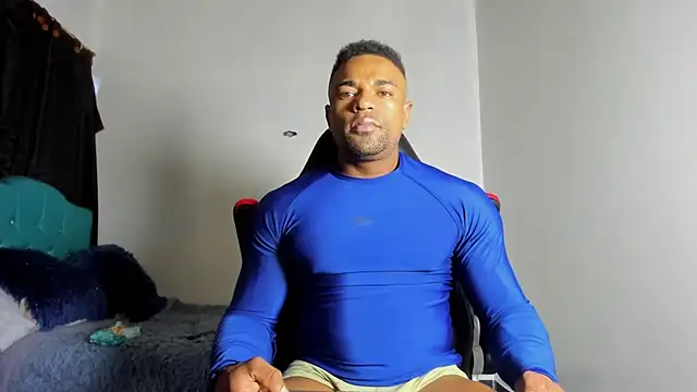 Snapshot of estebanlobo- chatting on 19, 11, 2025 estebanlobo- online show from 19, 11, 2025