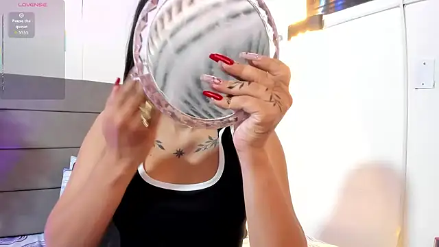 Julieta Coopeer  online show from 10, 3, 2026