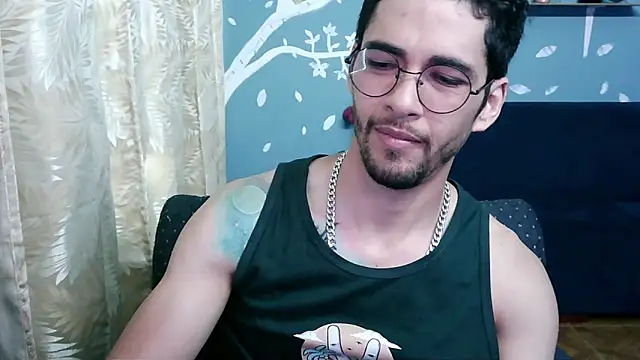 Snapshot of ponzothc chatting on 7, 10, 2025 ponzothc online show from 7, 10, 2025