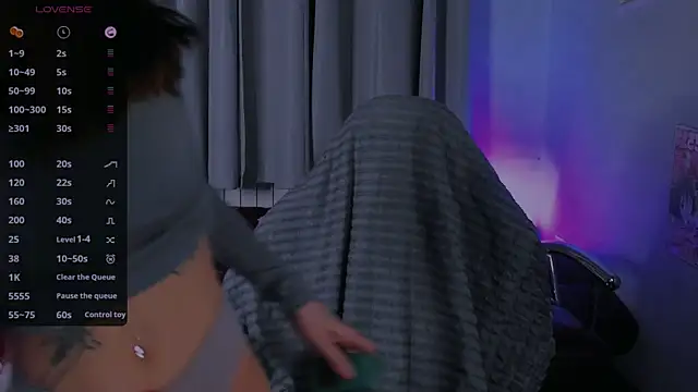 Snapshot of ashleyro1 chatting on 12, 11, 2025 ashleyro1 online show from 12, 11, 2025