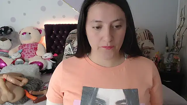 Lorenahot 06 online show from 3, 3, 2025