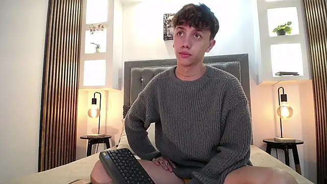 Tomy Rox online show from 7, 4, 2026