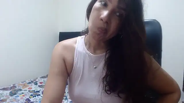 Snapshot of Ainhoa-hot chatting on 2, 7, 2026 Ainhoa-hot online show from 2, 7, 2026