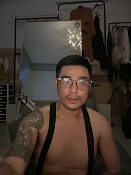 Snapshot of Asianhif chatting on 5, 10, 2025 Asianhif online show from 5, 10, 2025