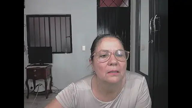 Snapshot of Stepmom_slut_50 chatting on 19, 2, 2026 Stepmom slut 50 online show from 19, 2, 2026