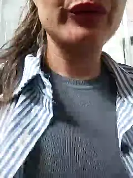 Snapshot of sweetfantasyy69 chatting on 17, 12, 2024 sweetfantasyy69 online show from 17, 12, 2024