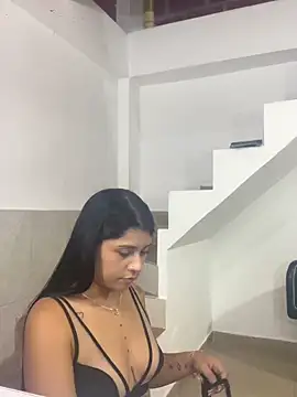 CandyRoxx1  online show from 12, 4, 2026