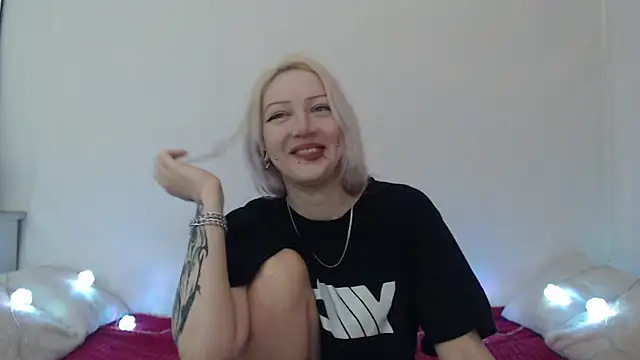 Snapshot of Emily_hardcore chatting on 15, 7, 2026 Emily hardcore online show from 15, 7, 2026