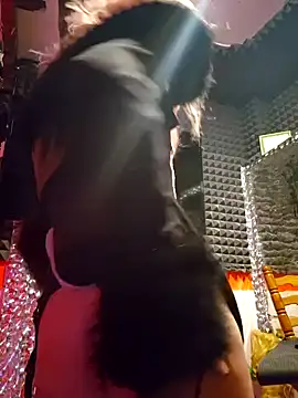 Snapshot of Toptransluder chatting on 12, 2, 2025 Toptransluder online show from 12, 2, 2025