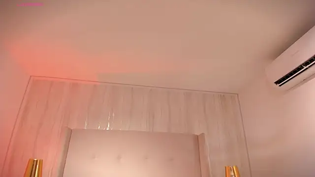 Snapshot of kaylarossi chatting on 2, 3, 2026 kaylarossi online show from 2, 3, 2026