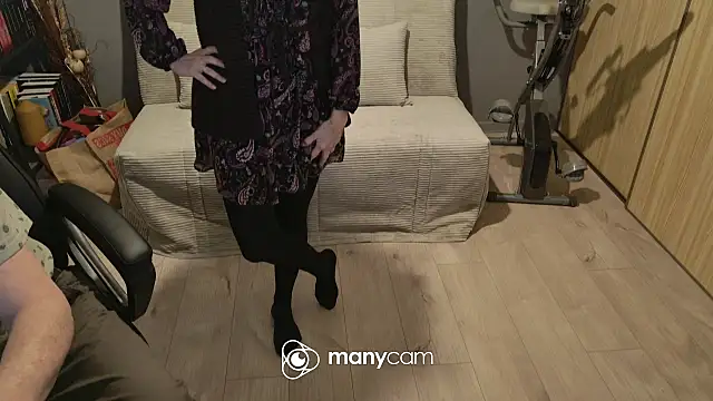 Snapshot of lolacharly@xh chatting on 1, 2, 2025 lolacharlyxh online show from 1, 2, 2025