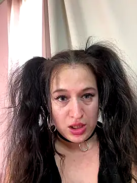 Snapshot of Nastybambi chatting on 10, 9, 2025 Nastybambi online show from 10, 9, 2025