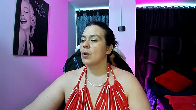 martina foxy  online show from 10, 2, 2025