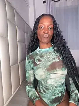 Snapshot of Fanclubbbbb chatting on 20, 12, 2024 Fanclubbbbb online show from 20, 12, 2024