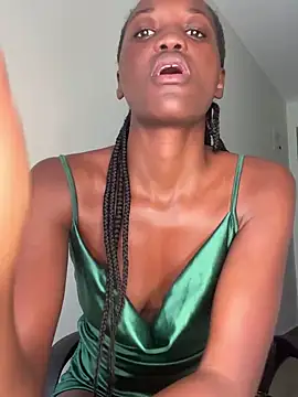 Snapshot of Fanclubbbbb chatting on 10, 9, 2025 Fanclubbbbb online show from 10, 9, 2025