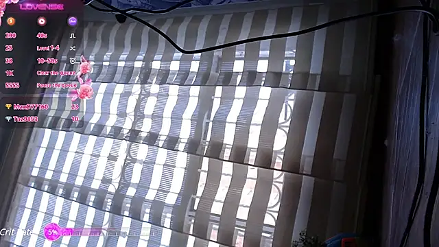 lauramcdowell1 online show from 28, 1, 2025