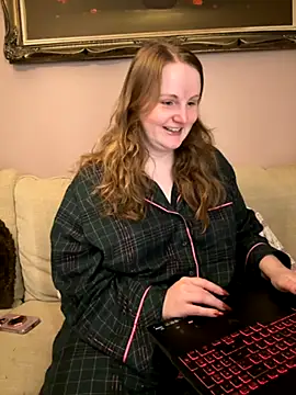 GingerSnap33 online show from 2, 11, 2025