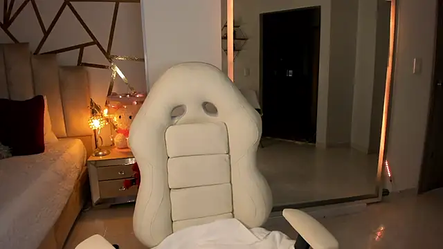 Snapshot of MiaAdams21 chatting on 6, 2, 2025 MiaAdams21 online show from 6, 2, 2025