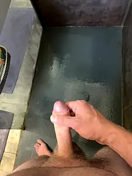 Snapshot of thestringer chatting on 30, 10, 2025 thestringer online show from 30, 10, 2025