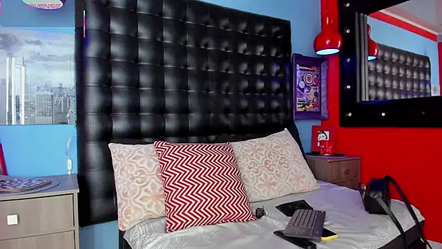 CloeRodriguez online show from 14, 11, 2025