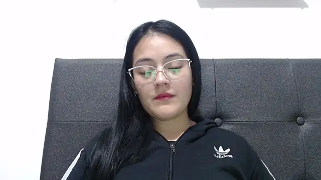 Snapshot of Alisha_99 chatting on 14, 10, 2025 Alisha 99 online show from 14, 10, 2025