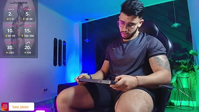 Liam Kleiin online show from 14, 4, 2026