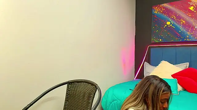 megan collins96 online show from 19, 3, 2025