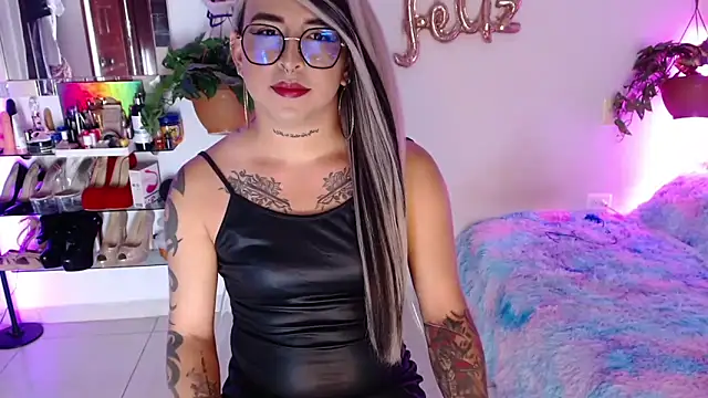 Laveneno ortiz07 online show from 5, 2, 2026