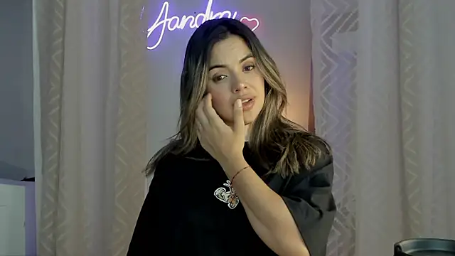 yandracelisofficial online show from 11, 2, 2025