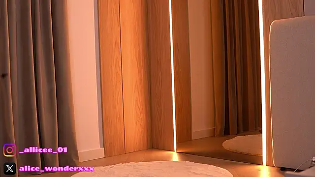 VanessaSimon online show from 6, 3, 2026