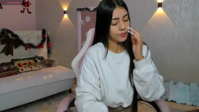 miagomezweb1 online show from 27, 12, 2024