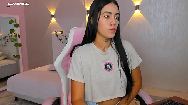 miagomezweb1 online show from 20, 2, 2025