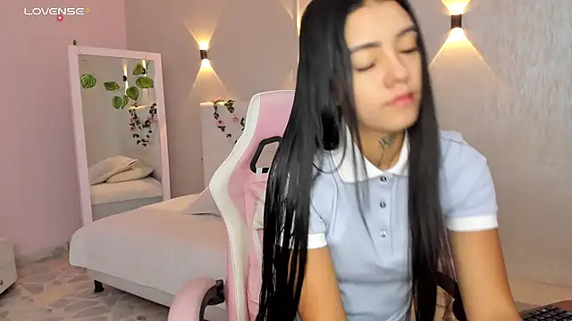 miagomezweb1 online show from 26, 2, 2025