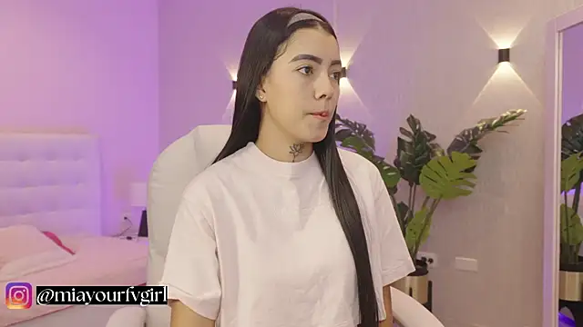 miagomezweb1 online show from 30, 9, 2025