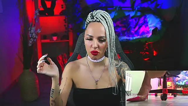 MonicaMaxwel online show from 10, 2, 2025