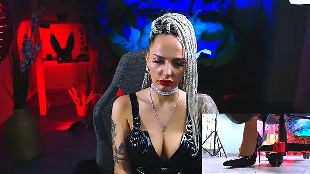 MonicaMaxwel online show from 23, 2, 2025