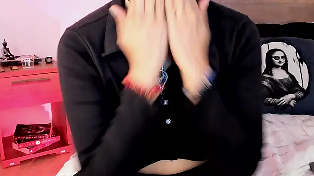 Snapshot of YenniferCurly chatting on 7, 2, 2025 YenniferCurly online show from 7, 2, 2025