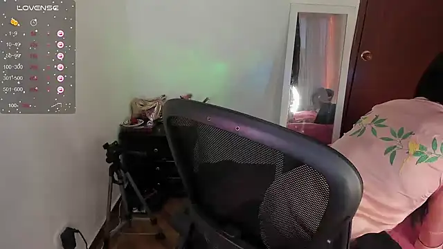 Snapshot of youpinkgirl_ chatting on 31, 12, 2024 youpinkgirl online show from 31, 12, 2024